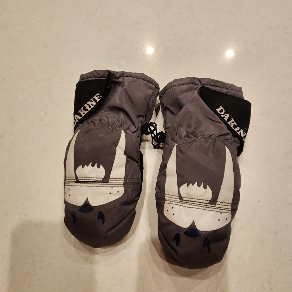 DAKINE kids mittens. Size toddler M